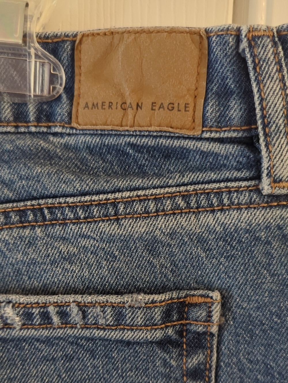 American Eagle Stretch Barrel Jeans Raw Hem - Picture 3 of 7